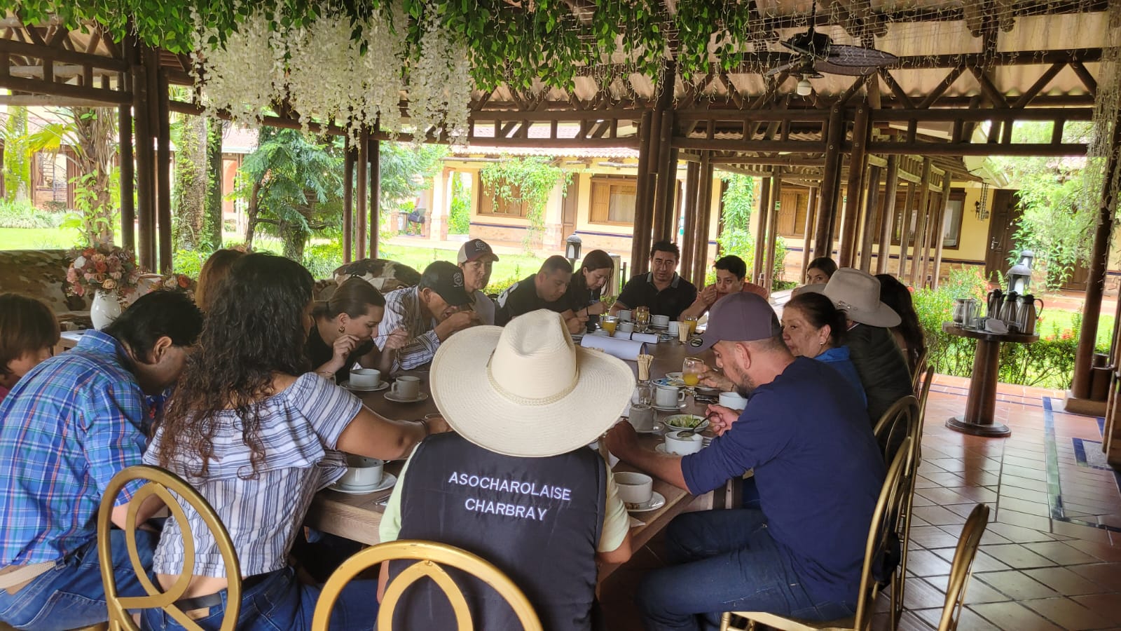 Fotos 15 años de Asocharolais, desayuno integración Hotel Campanario Villavicencio Julio 2024